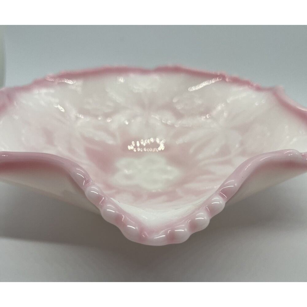 FENTON ROSALINE CAROLINA DOGWOOD BOWL - EXCELLENT COLORS 8.5” Diameter X 2.25”h